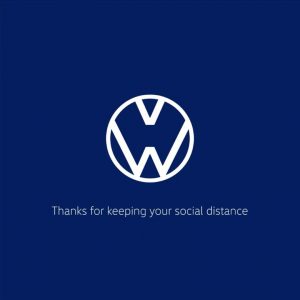 Le logo Volkswagen re-designé pour le COVID-19